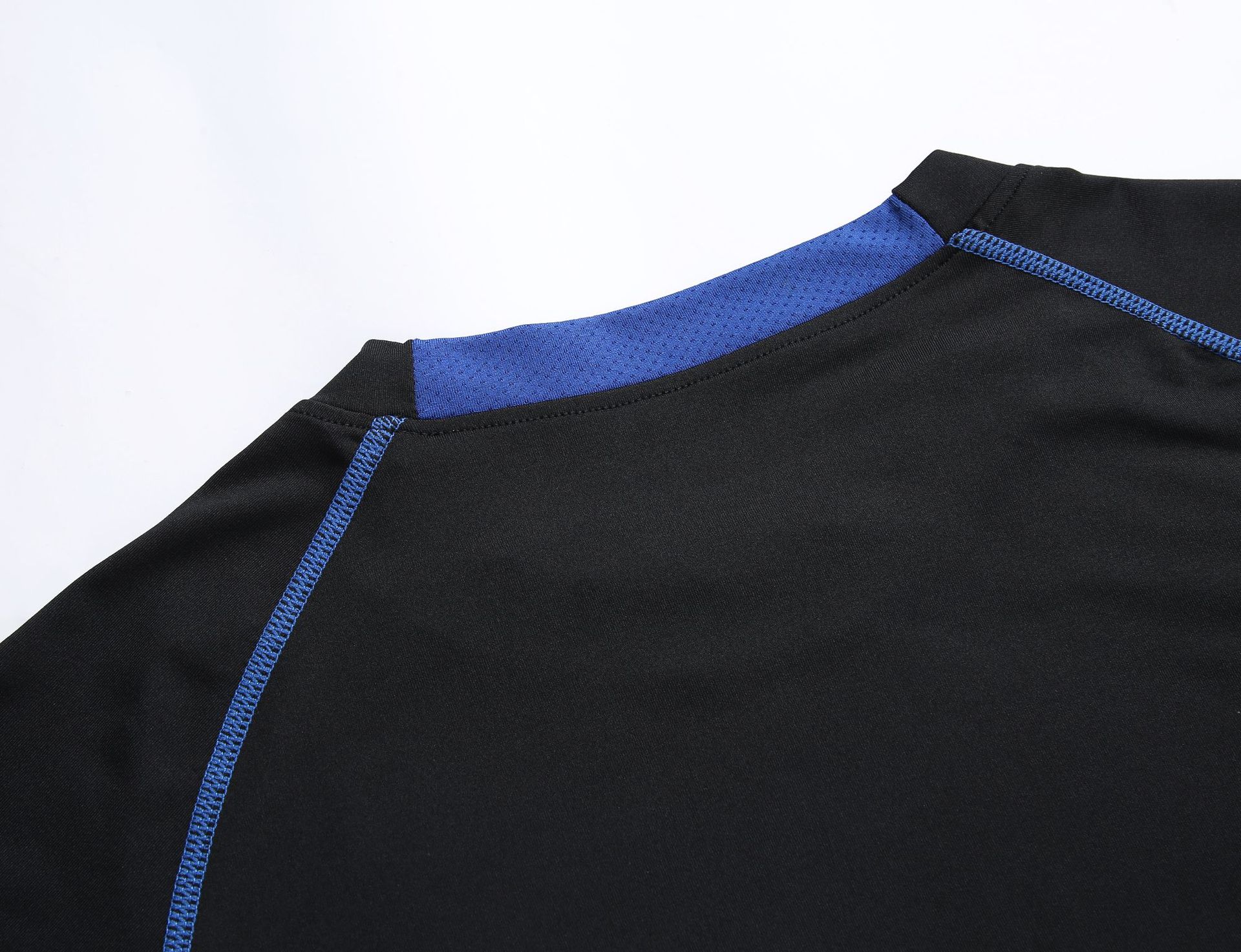เสื้อยืดว่ายน้ำคอกลมแห้งเร็วสำ - T Shirt Tight Fit บทวิจารณ์และราคา