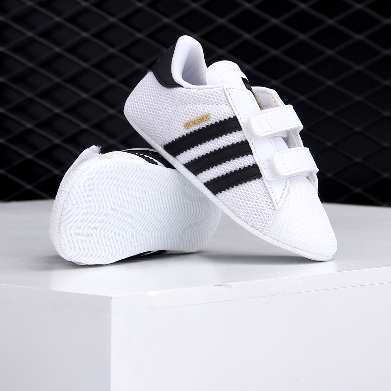 รองเท้าผ้าใบกีฬาเด็กผู้ชายอาดิ - Adidas Shoes Superstar บทวิจารณ์และราคา